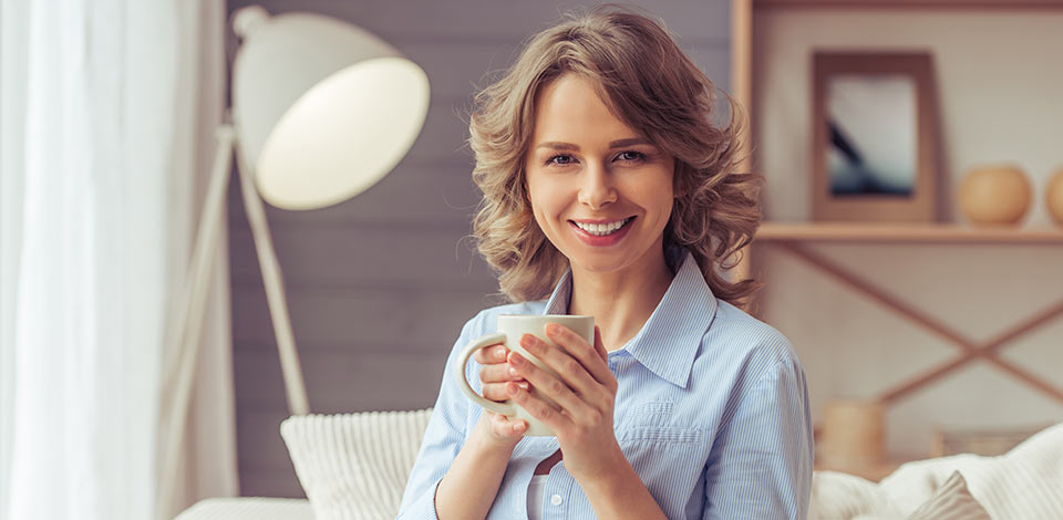940x470-woman-tea-107863443.jpg